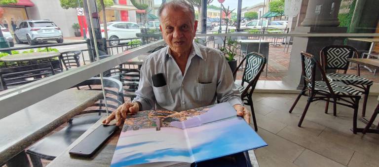 $!El arquitecto Napoleón Ycaza Córdova coordinó las actividades del Grupo Guayaquil Bicentenario
