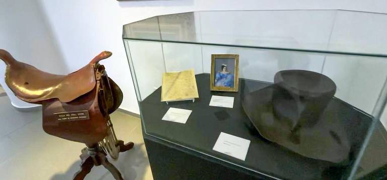 $!En el archivo Juan José Flores, del Centro Cultural de la PUCE en Quito, se exhiben artículos personales que llevaba Sucre cuando fue asesinado el 4 de junio de 1830.