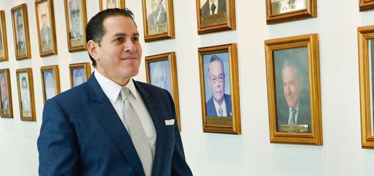 Ex presidente de la Corte del Guayas, Gabriel Manzur, es llamado a juicio por enriquecimiento ilícito