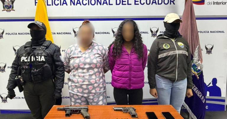 $!Detenidas en Ambato.