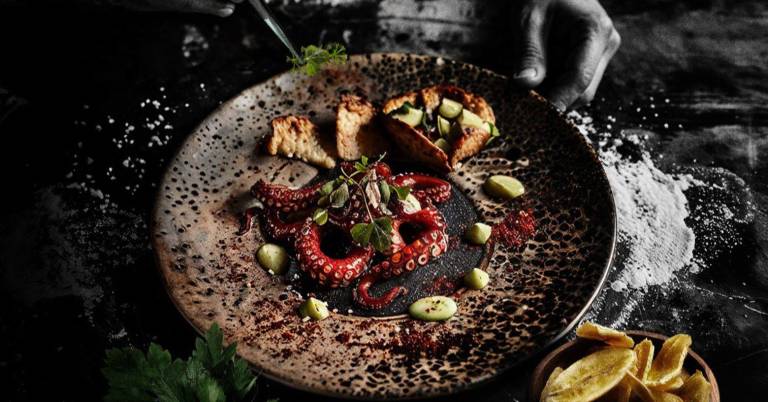 $!Imagen de uno de los platos de los reconocimientos SUMMUM Perú.