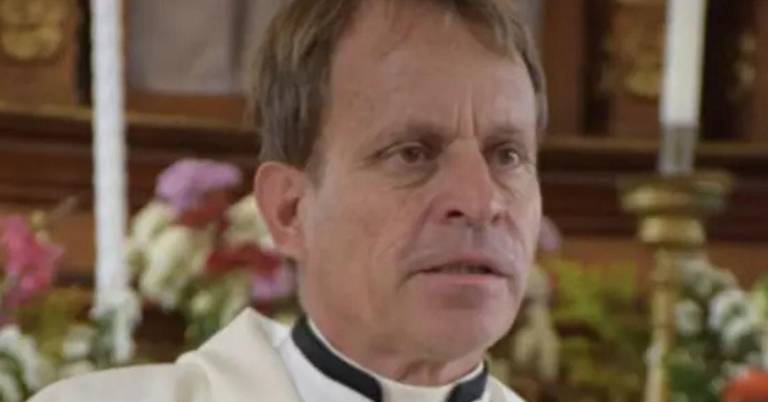 $!El padre Max fue hallado sin vida en su vivienda en el norte de Quito.