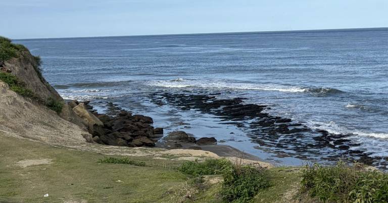 $!A pesar de estar rodeados de agua, en varias comunas de la parte sur de la isla Puná aún no cuentan con abastecimiento permanente.