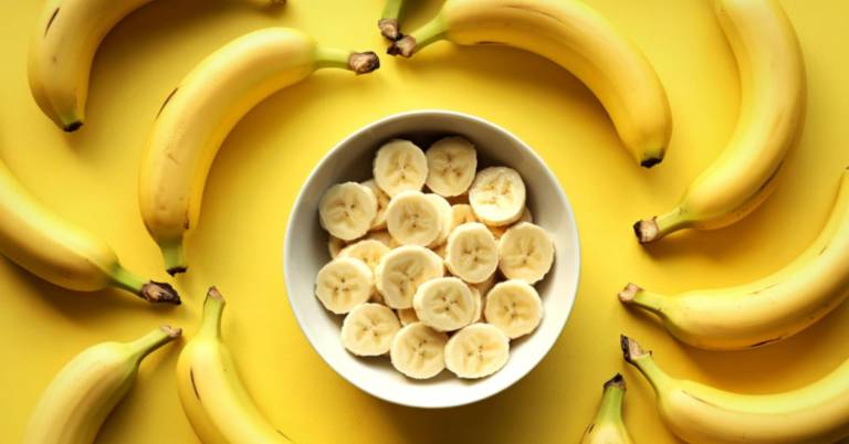 $!El banano es una fuente importante de hidratos de carbono.