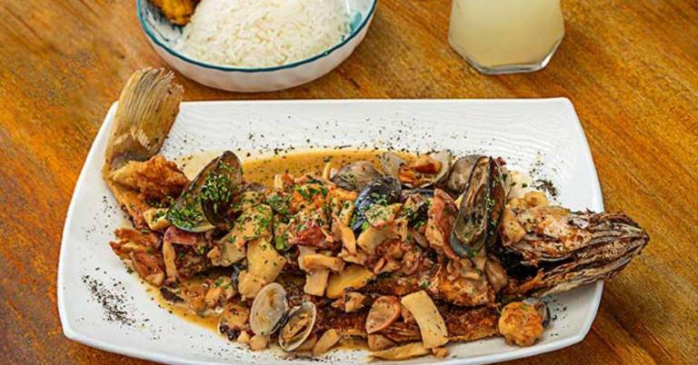 $!Palto elaborado con corvina y gran variedad de mariscos frecos.