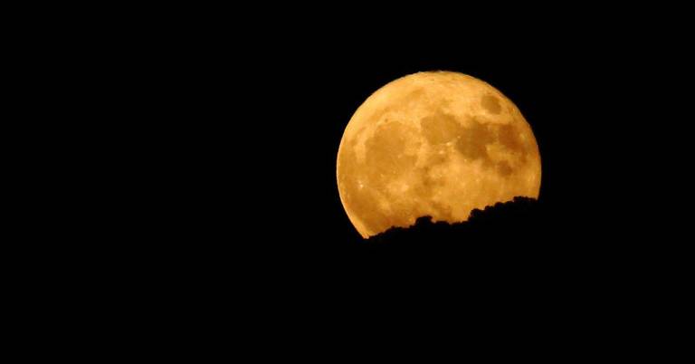 $!La Superluna de octubre de este 2025 por coincidenciaa astronómica también se repetirá en noviembre y diciembre.