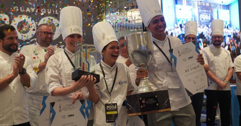 $!Imagen dónde se puede ver a los ganadores de la Copa Nacional de Gastronomía Jóvenes Talentos, competencia realizada en el Guayaquil Slow Food.