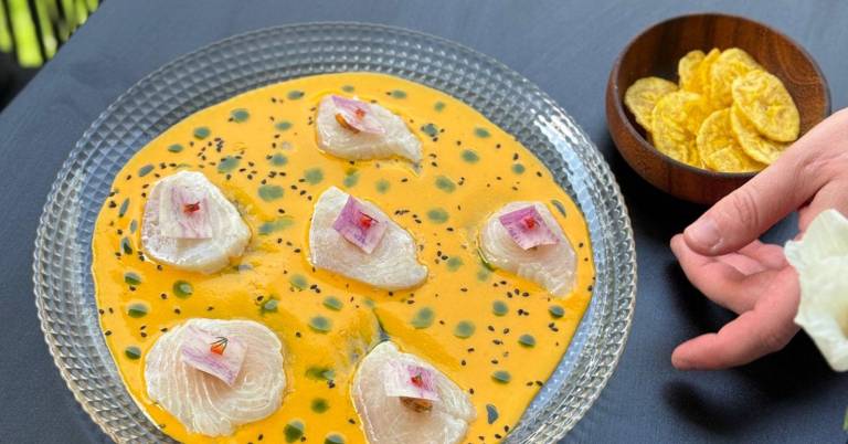 $!El menú para el evento F1 incluyó una reinterpretación del icónico Ceviche Jipijapa ecuatoriano, plato que marcó el ingreso de Cotoa a la Guía Michelin.