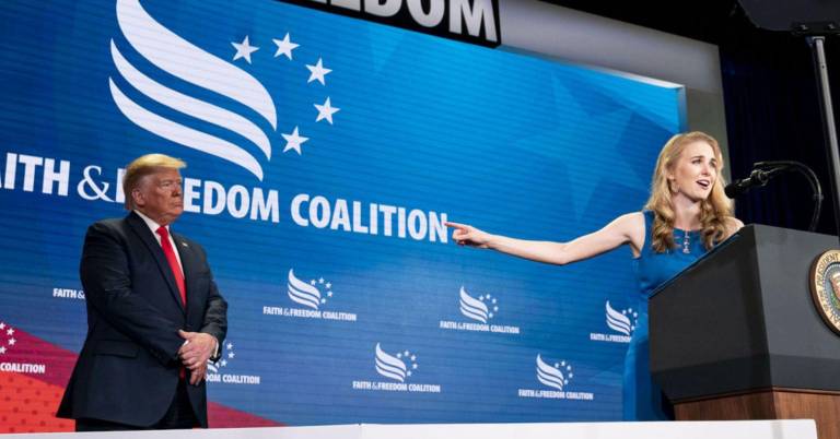 $!En la campaña de 2020. Natalie Harp fue una de las oradoras en el lanzamiento. Después defendió la tesis del fraude electoral.
