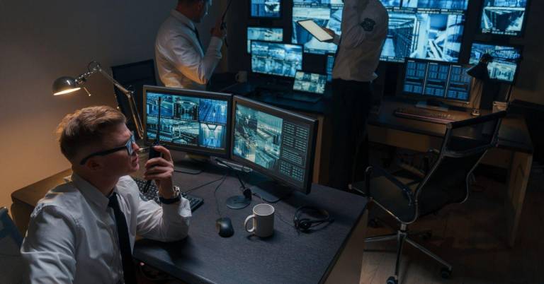 $!FBI se instala en Ecuador.