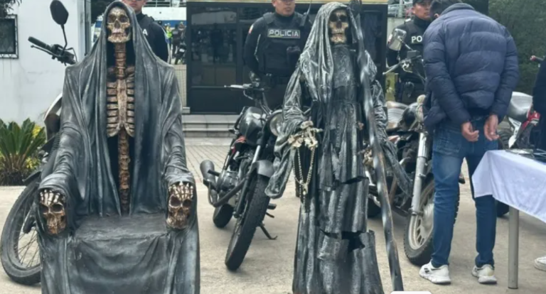 $!Imagen en tamaño real de las esculturas encontradas en Quito.