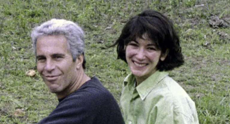 $!La socialité británica Ghislaine Maxwell y el financiero estadounidense Jeffrey Epstein.