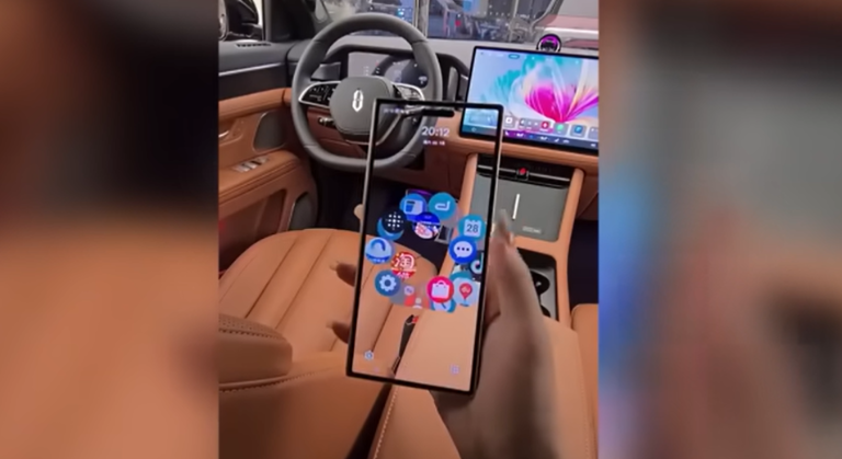 $!Imagen de celular transparente.