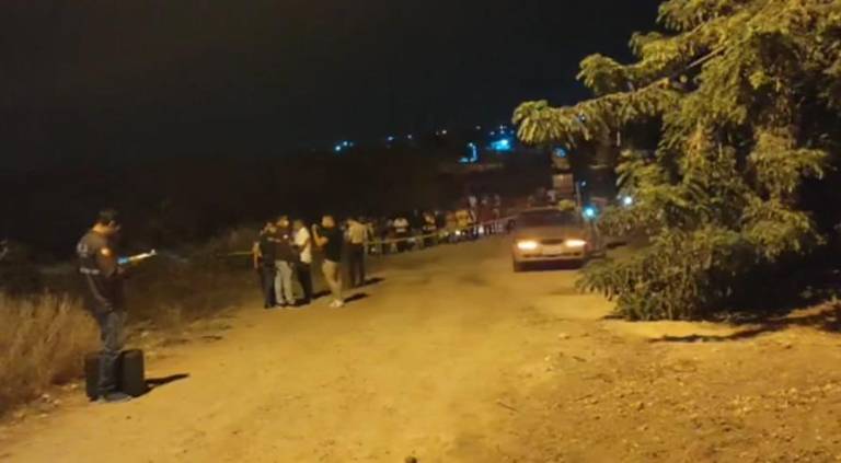 $!Hallan cuatro cadáveres dentro de un carro en Santa Elena: dos estaban atados en la cajuela