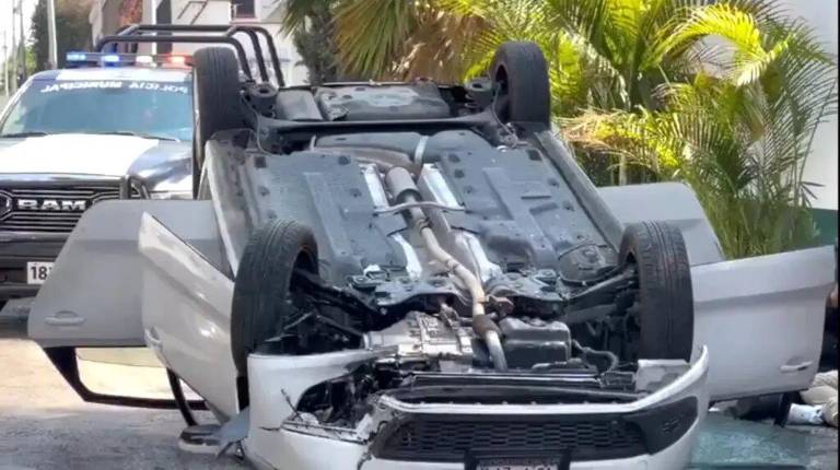 $!Así quedó el auto en el que iban a bordo las 5 implicadas.