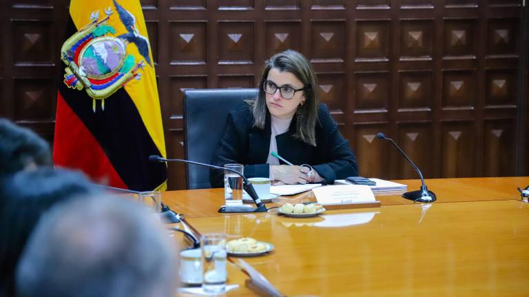 $!María José Pinto viajará a España.