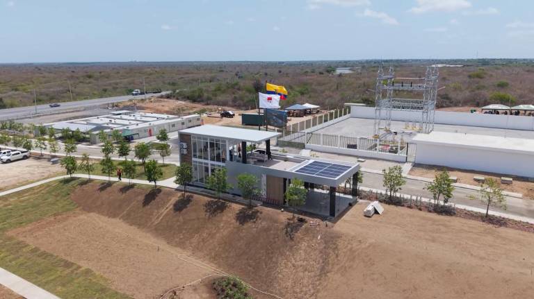 $!Instalaciones de la planta de energía solar Río de Oro Energy.