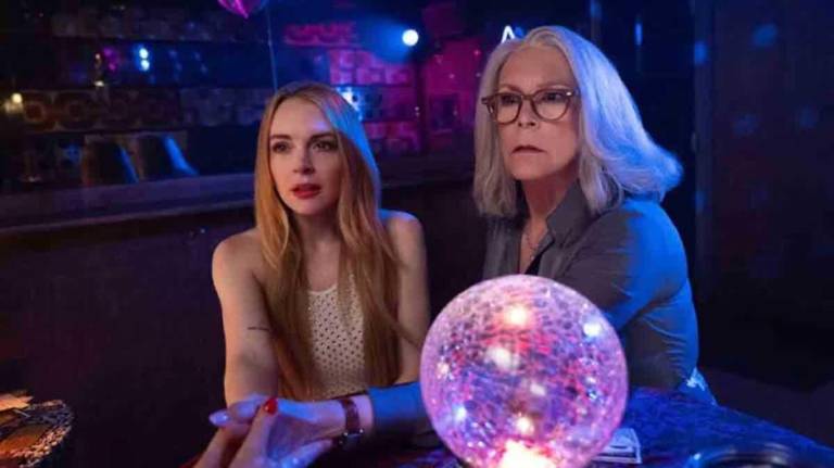 $!La cineasta de Transparent toma las riendas de esta secuela, que llegará a los cines el 7 de agosto para conquistar a una nueva generación.