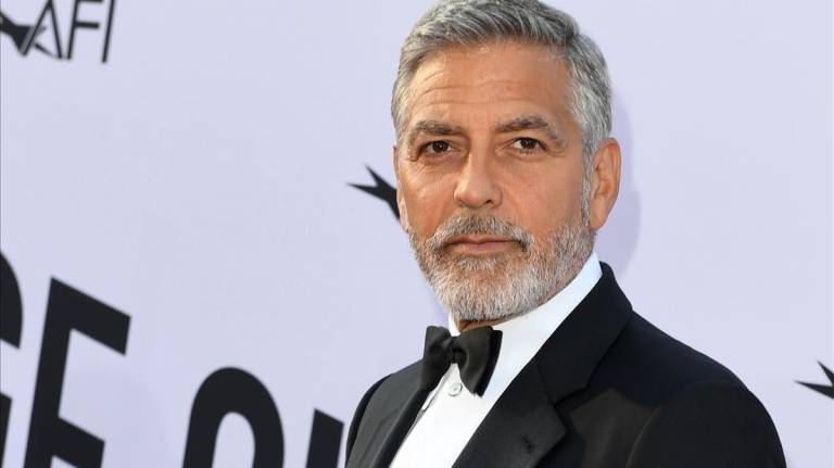$!George Clooney se unió a otros actores como Dwayne Johnson que han donado a la fundación SAG-AFTRA que apoya a los actores en huelga.