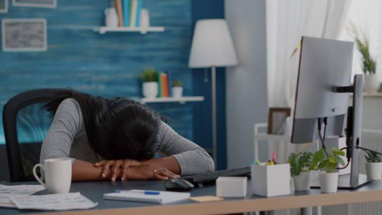 Combatiendo el insomnio laboral: Un sueño reparador para el éxito