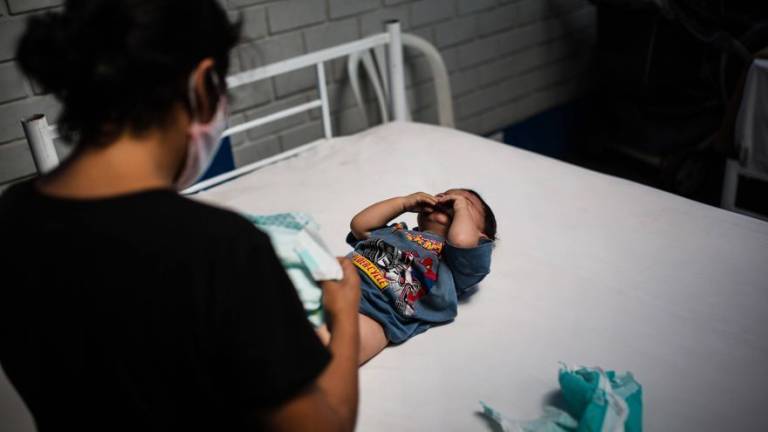 Investigación revela expulsión de recién nacidos estadounidenses a México