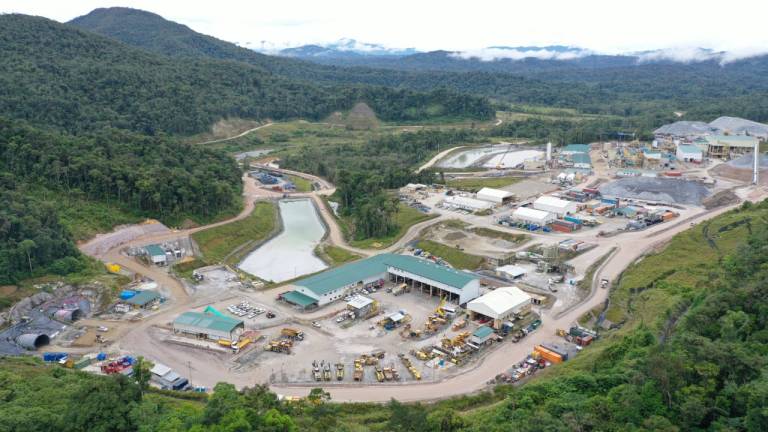 A un año de la minería a gran escala, Ecuador prevé un mayor crecimiento