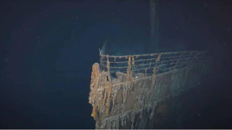 $!Los restos del Titanic fueron descubiertos en 1985 a 650 kilómetros de la costa canadiense, a una profundidad de casi 4.000 metros en gélidas aguas del océano Atlántico.