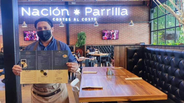 $!El concepto de Nación Parrilla es vender carne al costo para ser preparadas en el momento. Su apertura en Manta generó 60 empleos.