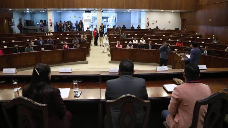$!85 votos a favor sellaron la decisión del Legislativo de censurar y destituir a Ibeth Estupiñán, María Fernanda Rivadeneira, Francisco Bravo y Hernán Ulloa.