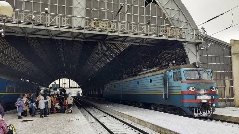 $!Ucrania introduce compartimentos exclusivos para mujeres en trenes
