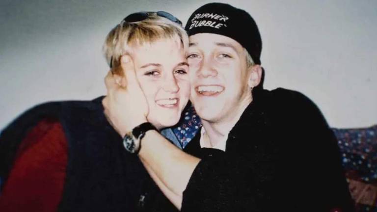 $!Desde la trata de personas hasta la posibilidad de una desaparición voluntaria: el documental examina cada hipótesis con rigor.