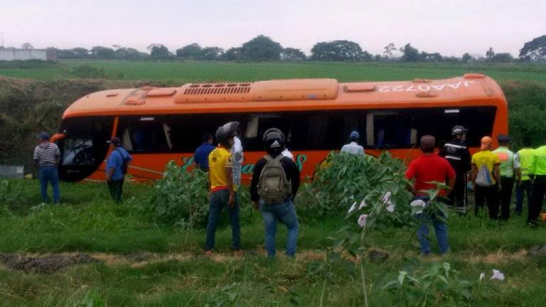Veinte heridos tras accidente en redondel de Yaguachi