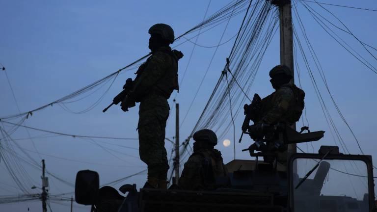 Gobierno advierte prisión para quienes desafíen el toque de queda: así funcionarán los salvoconductos