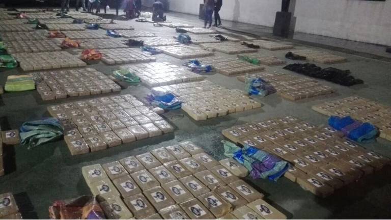 Escolta y tres marinos, investigados por red narco