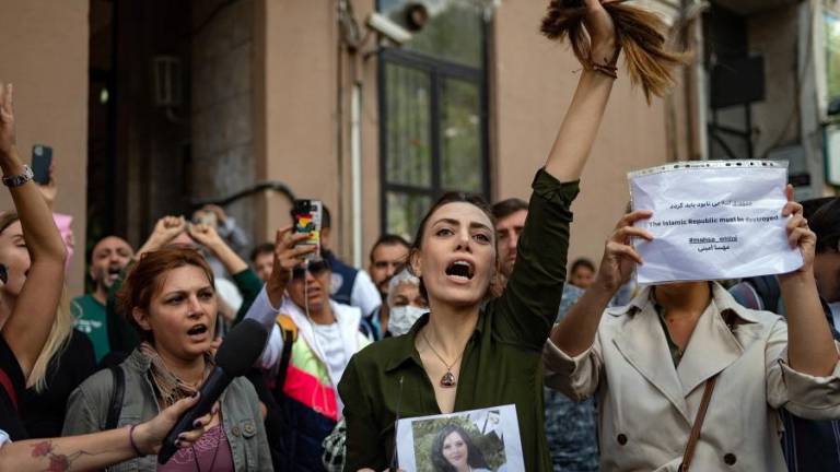 $!No se trata solo del hiyab: ¿qué exigen los jóvenes iraníes en las protestas contra su Gobierno?