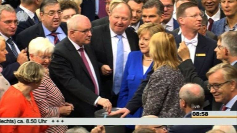 Casi un cuarto de los diputados de Merkel, a favor del matrimonio gay