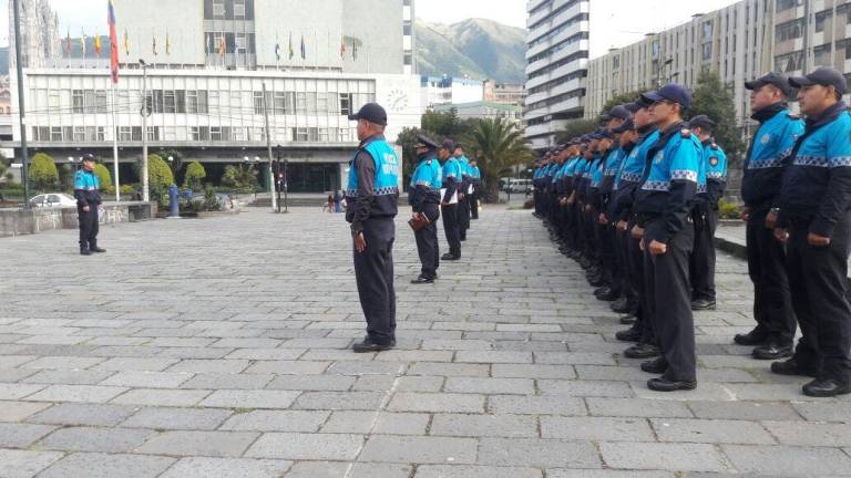1.100 uniformados resguardan posesión en Quito