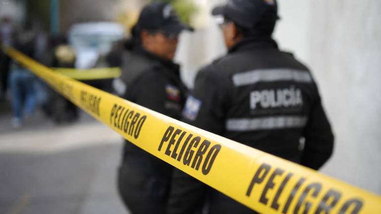 Ataque armado frente a un colegio en Pedernales deja un estudiante muerto y dos heridos