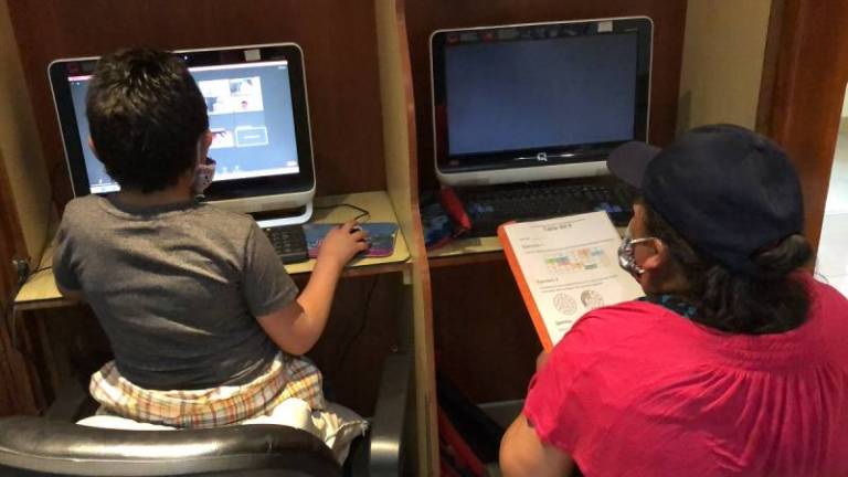 En Cuenca, un hotel brinda el servicio gratuito de wifi y computadores a niños para teleeducación