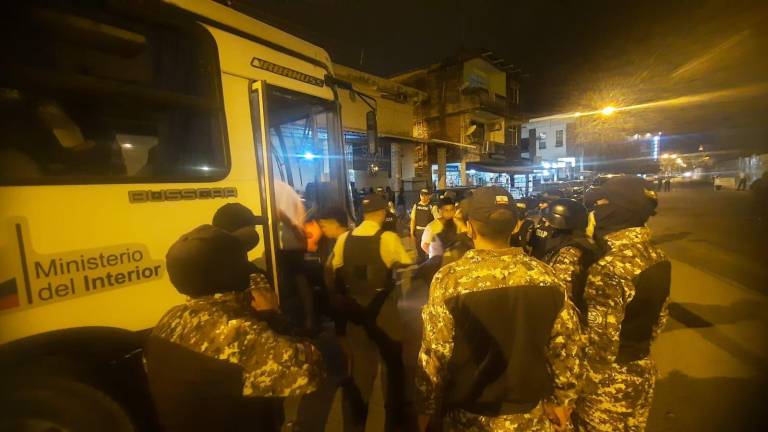 $!Trasladan a más de dos centenares de presos, tras cierre de cárcel en Los Ríos: ¿cuál fue el motivo?