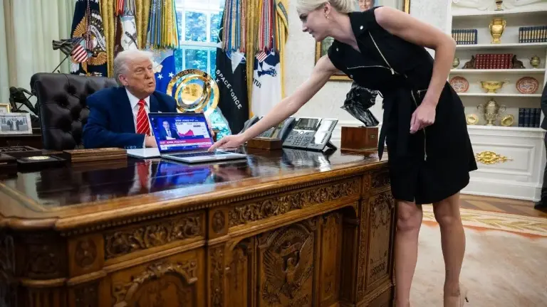 $!Natalie Harp en el despacho del presidente Donald Trump.