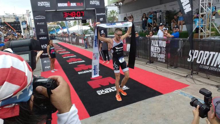 Canadiense gana competencia solidaria tras terremoto de abril