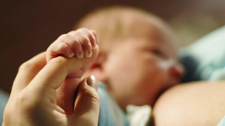Entra en vigor ley que reduce el periodo de lactancia materna: La norma tiene un aparente error de redacción