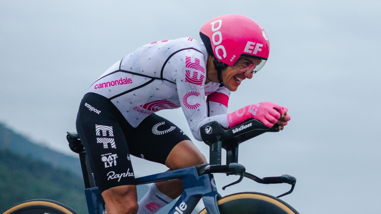 'La Locomotora del Carchi' mantiene vivas sus aspiraciones de subir al podio del Giro de Italia.