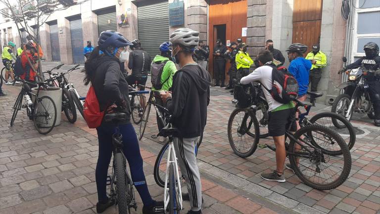 $!Manifestación en Quito exige mayor seguridad para ciclistas, tras accidente de Miryam Núñez
