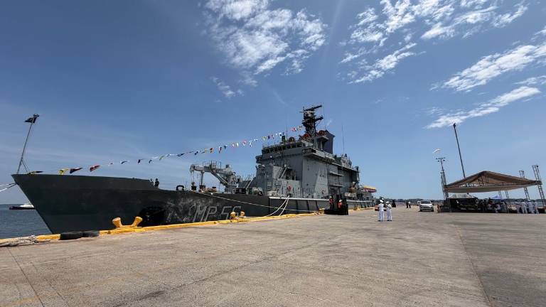Ecuador incorpora el buque de guerra BAE Jambelí, donado por Corea del Sur, a lucha contra las mafias