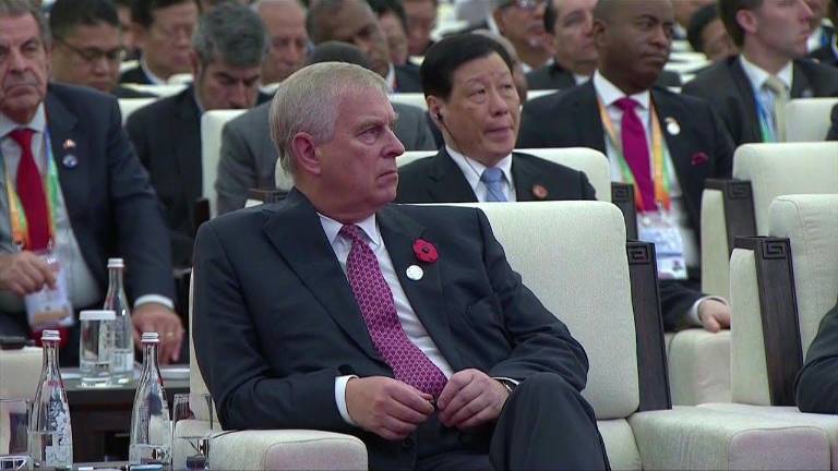 $!El príncipe mantenía una reputación de héroe militar por su participación en la Guerra de las Malvinas (1982) contra Argentina.