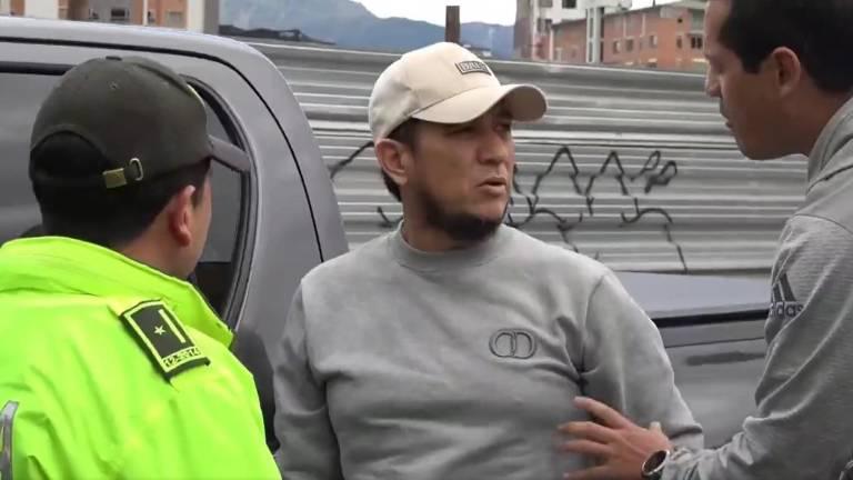 $!Fotografía tomada el 9 de febrero de 2023, cuando Farfán fue detenido por la Policía de Colombia mientras se movilizaba por la ciudad de Pasto en un vehículo.