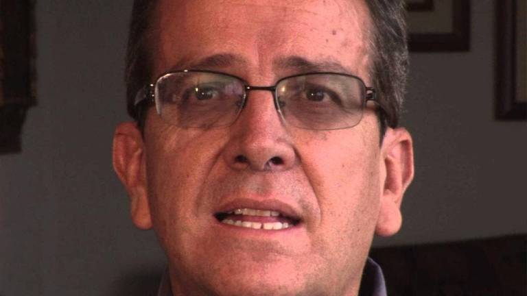Acosta: “Correa quiere proyectarse en una suerte de Putin andino”