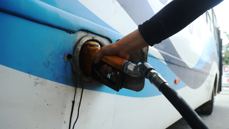 Nuevo precio del diésel es USD 2,80: gremio de transporte pesado expresa rechazo